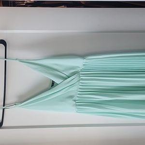 Beautiful pleated sundress pale green long length size small